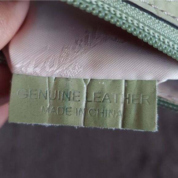 Fossil Green Croc Embossed Leather Bag - Picture 7 of 9